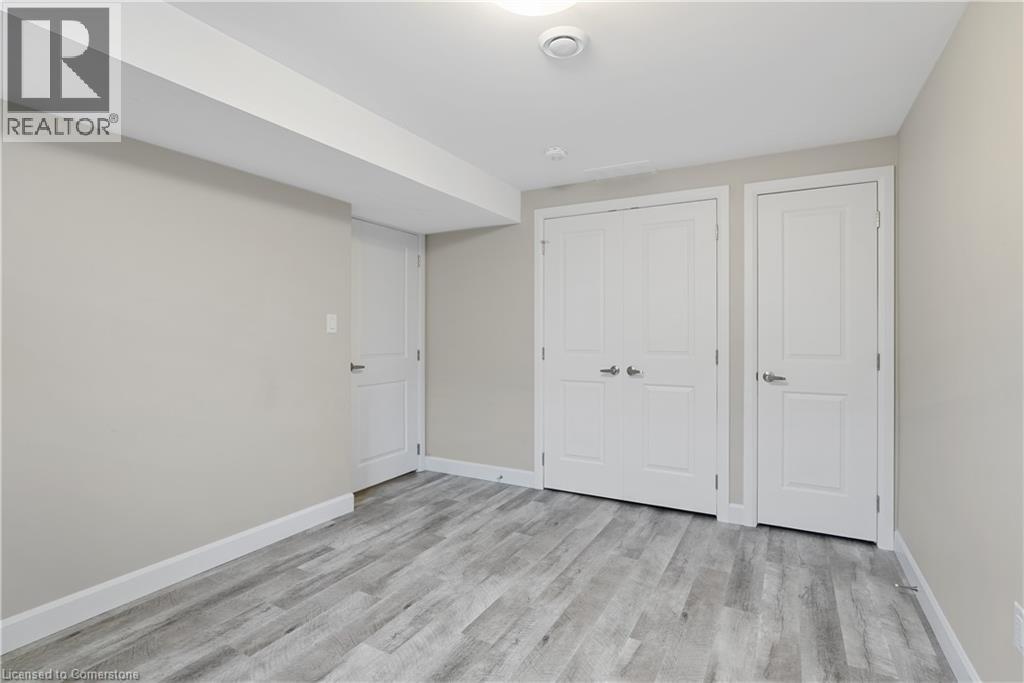 Photo 6 of 98 Moonstone Crescent, Chatham ON