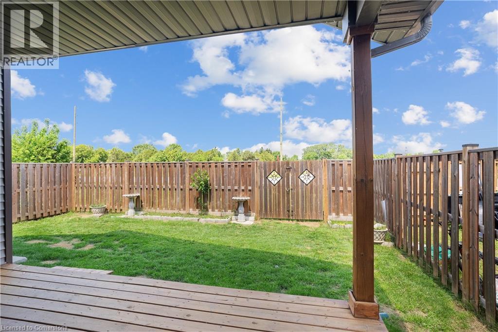 Photo 30 of 98 Moonstone Crescent, Chatham ON