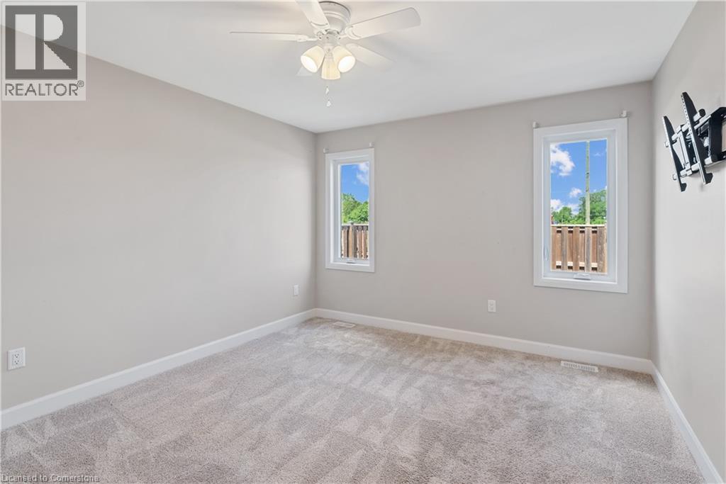 Photo 25 of 98 Moonstone Crescent, Chatham ON
