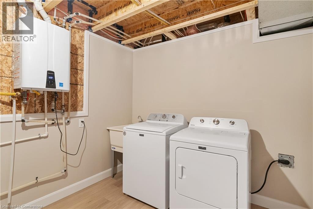 Photo 29 of 98 Moonstone Crescent, Chatham ON