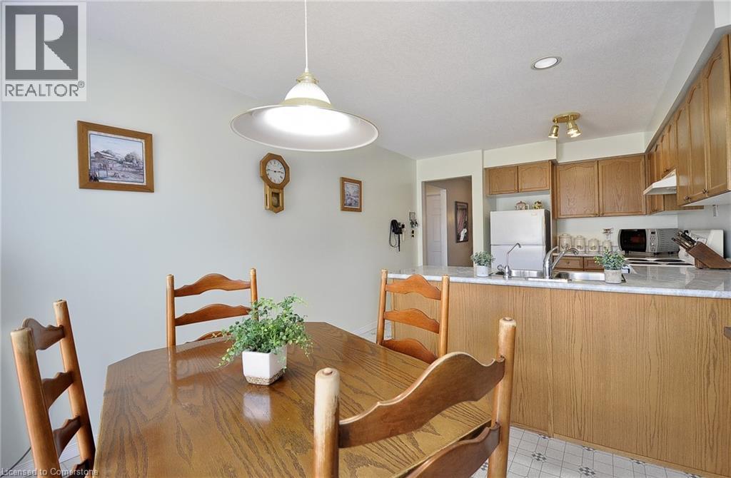 Photo 27 of 80 Hawkins Drive, Cambridge ON