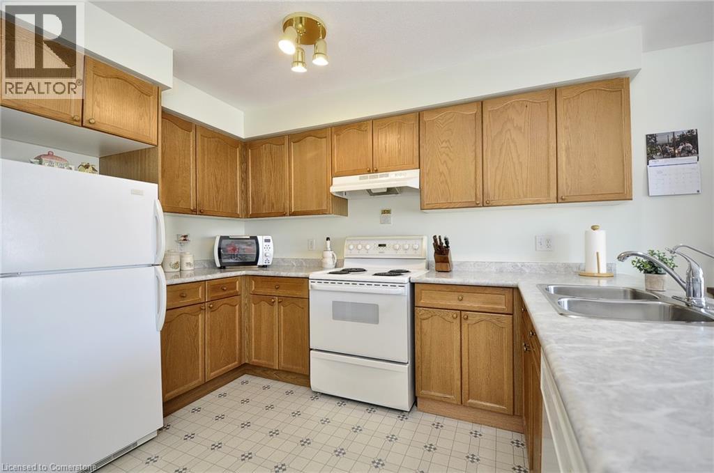 Photo 15 of 80 Hawkins Drive, Cambridge ON