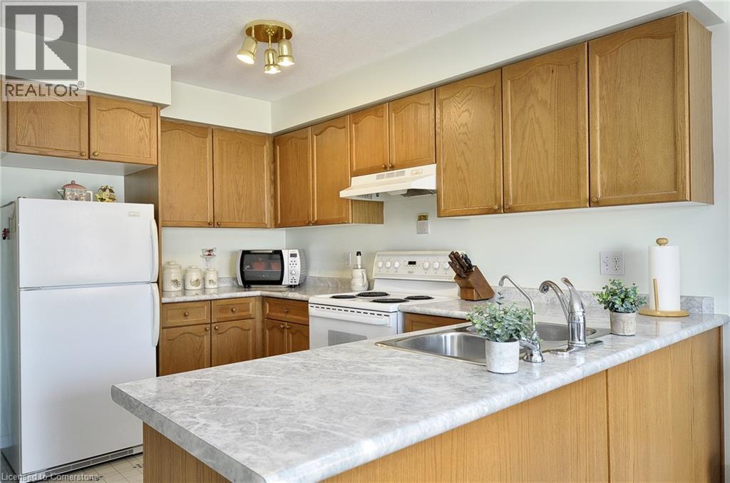 Photo 23 of 80 Hawkins Drive, Cambridge ON