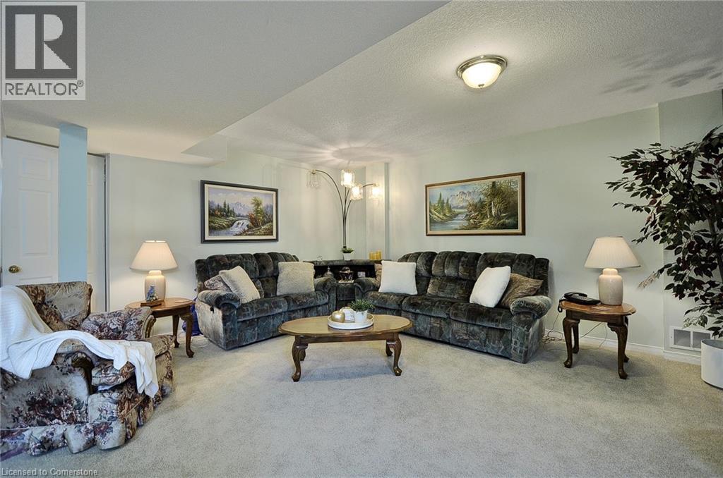Photo 19 of 80 Hawkins Drive, Cambridge ON