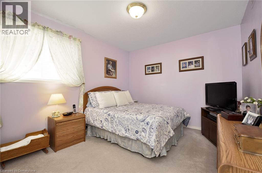 Photo 39 of 80 Hawkins Drive, Cambridge ON