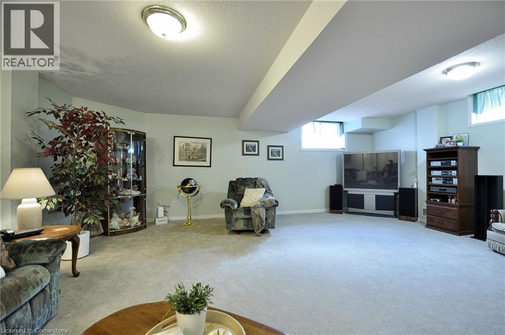 Photo 17 of 80 Hawkins Drive, Cambridge ON