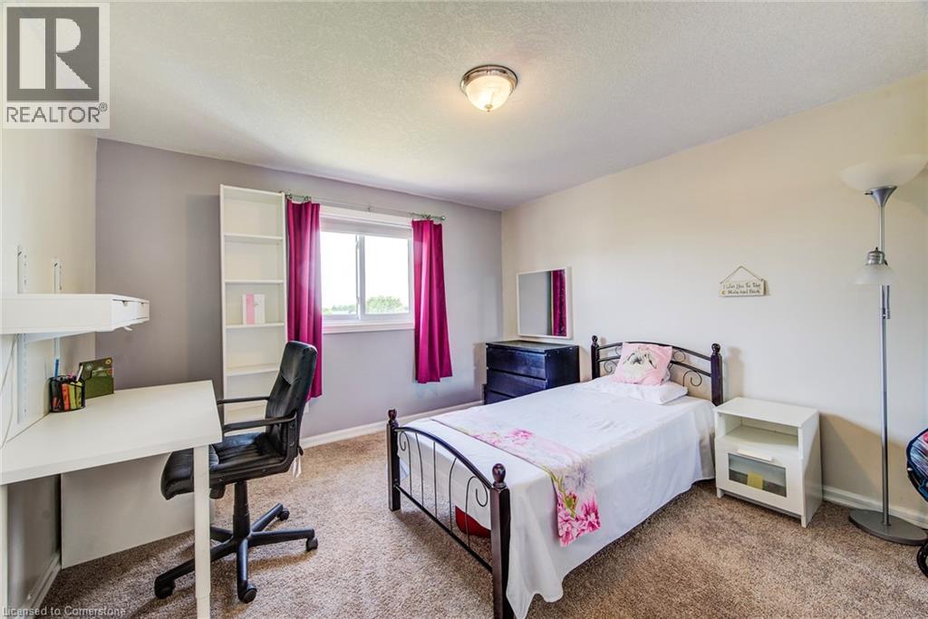 Photo 10 of 160 Hidden Creek Drive, Kitchener ON