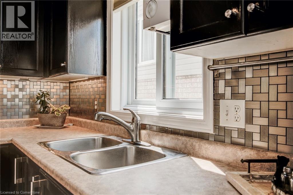 Photo 30 of 160 Hidden Creek Drive, Kitchener ON