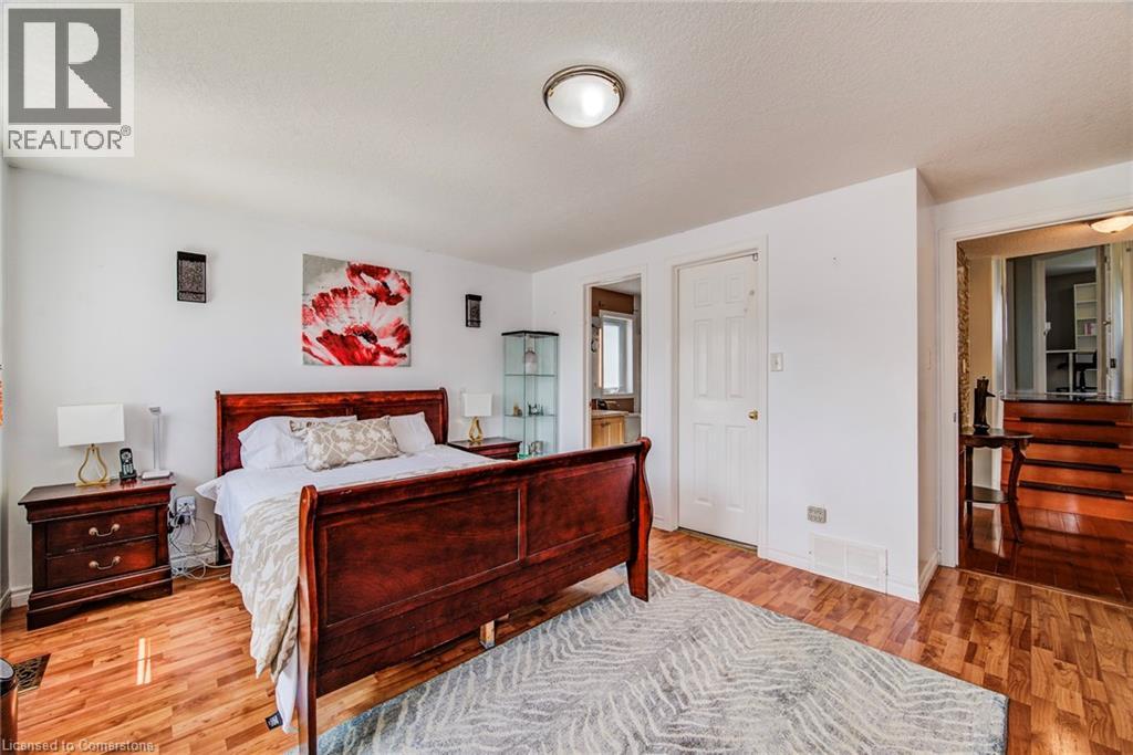 Photo 7 of 160 Hidden Creek Drive, Kitchener ON
