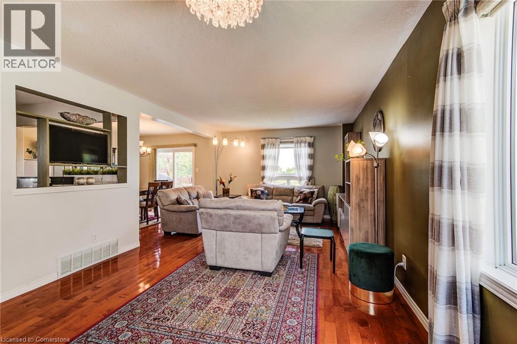 Photo 4 of 160 Hidden Creek Drive, Kitchener ON