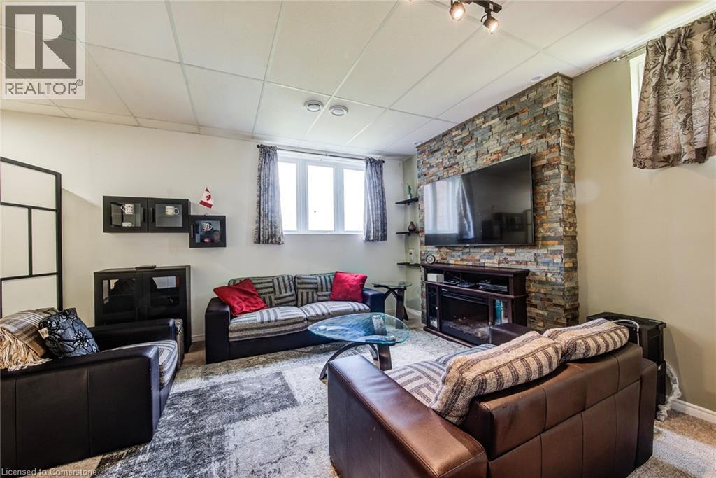 Photo 8 of 160 Hidden Creek Drive, Kitchener ON