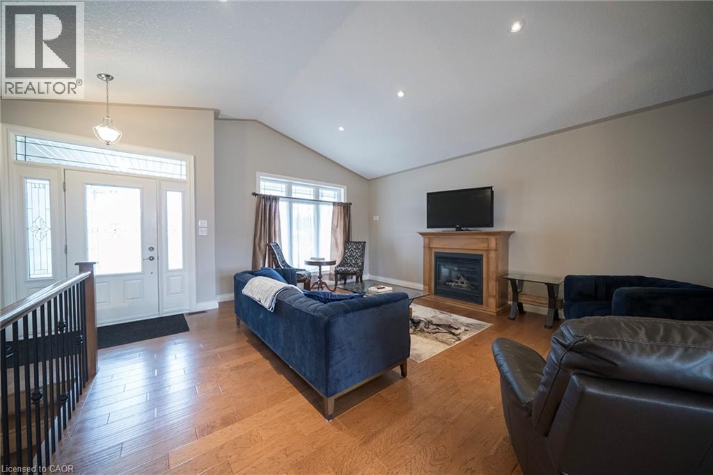 Photo 3 of 419 Queen Street S, Simcoe ON