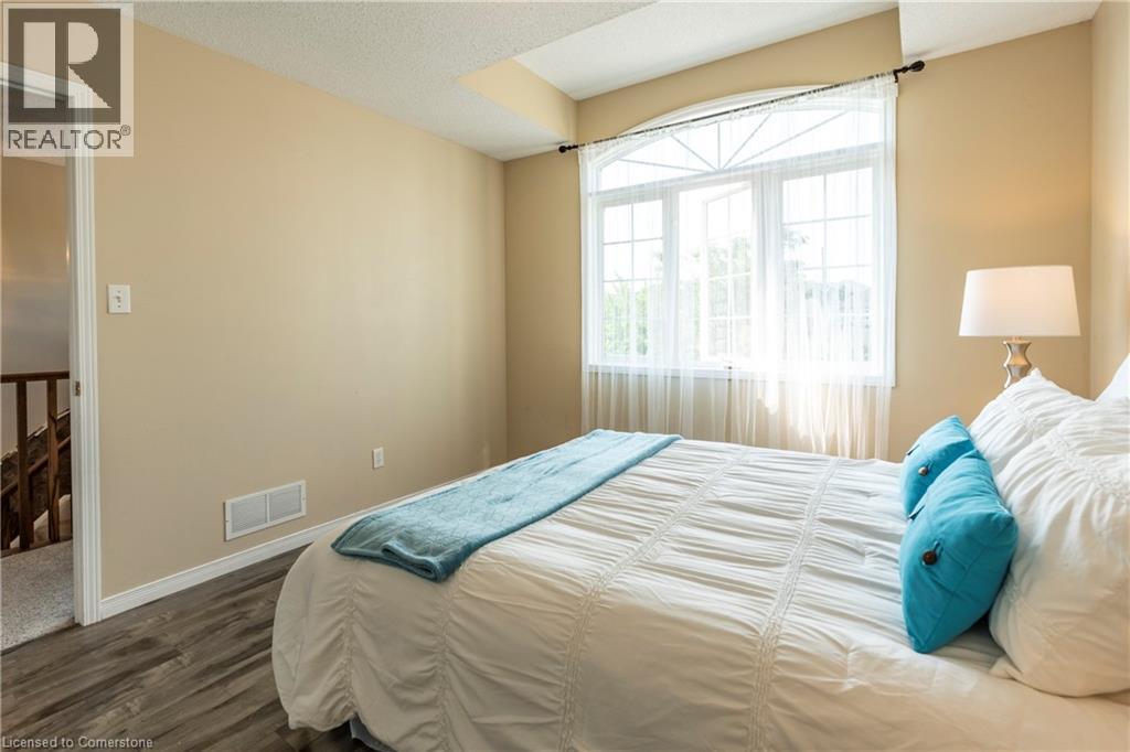 Photo 24 of 584 Commonwealth Crescent, Kitchener ON
