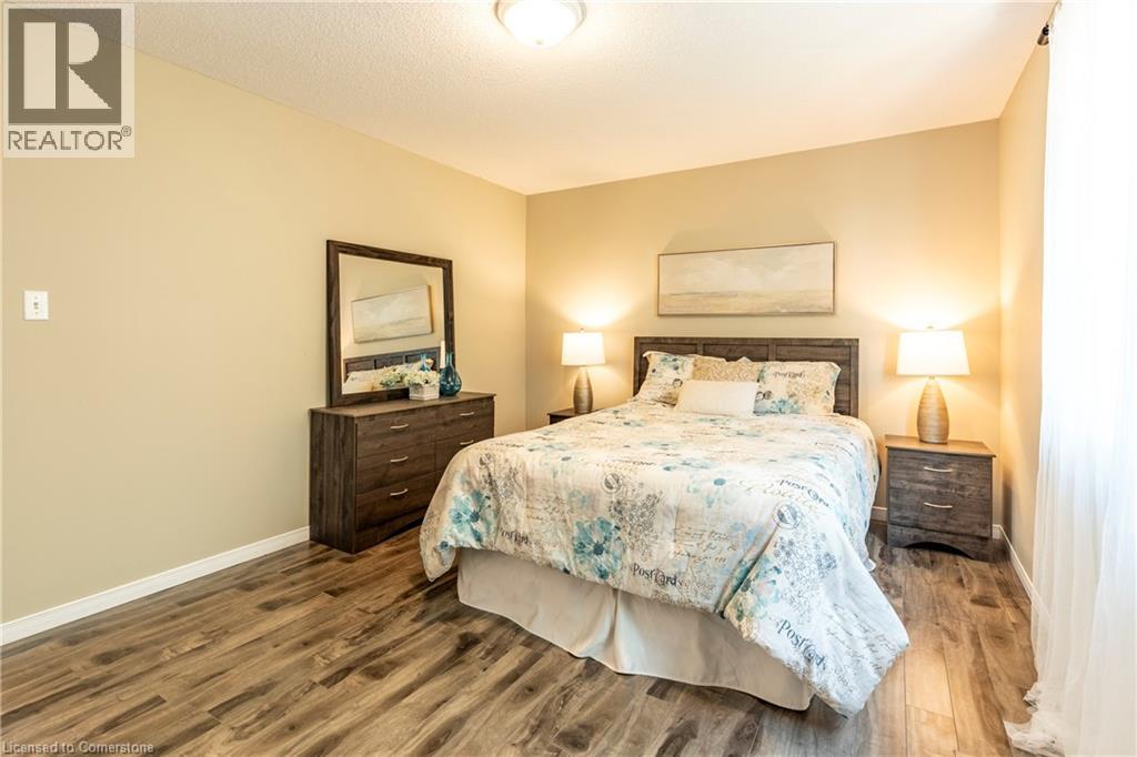 Photo 5 of 584 Commonwealth Crescent, Kitchener ON