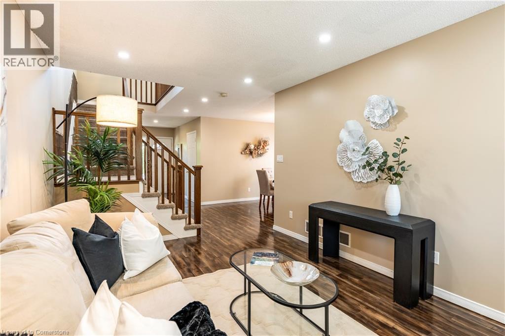 Photo 33 of 584 Commonwealth Crescent, Kitchener ON
