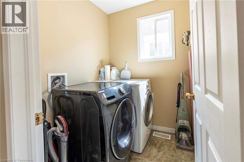 Photo 6 of 584 Commonwealth Crescent, Kitchener ON