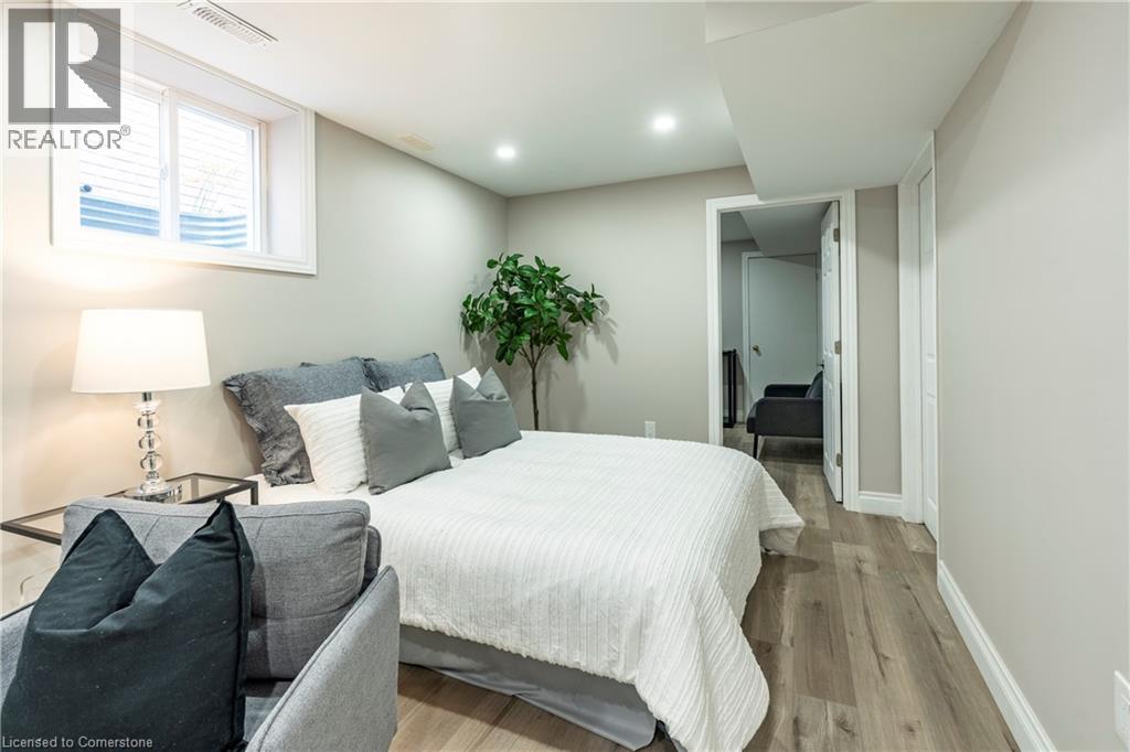 Photo 9 of 584 Commonwealth Crescent, Kitchener ON
