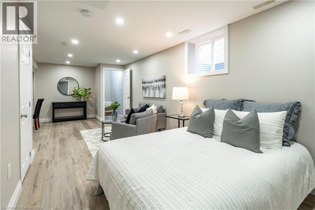 Photo 17 of 584 Commonwealth Crescent, Kitchener ON