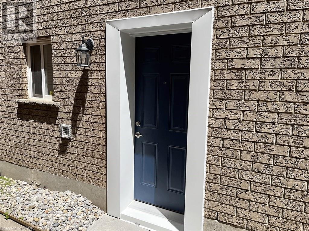 Photo 8 of 727 Commonwealth Crescent, Kitchener ON