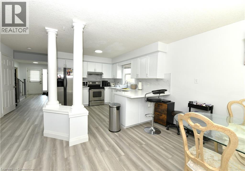 Photo 11 of 260 Bridlewreath Street, Kitchener ON
