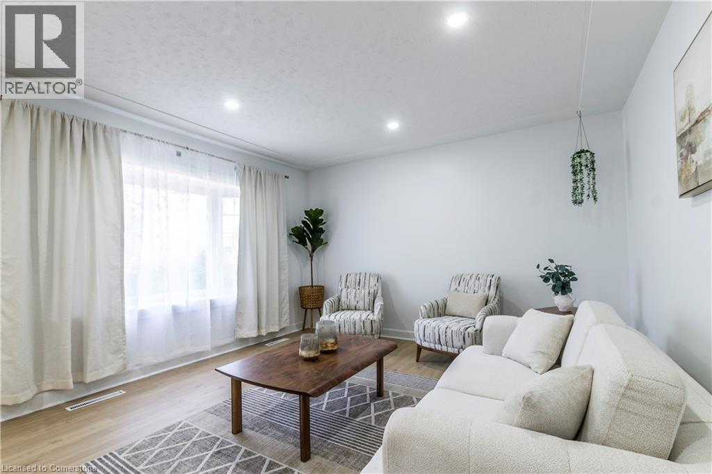 Photo 18 of 250 Cardigan Street, Woodstock ON