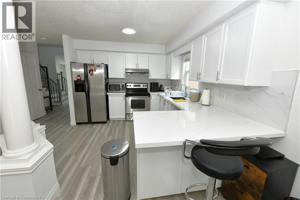 Photo 16 of 260 Bridlewreath Street, Kitchener ON