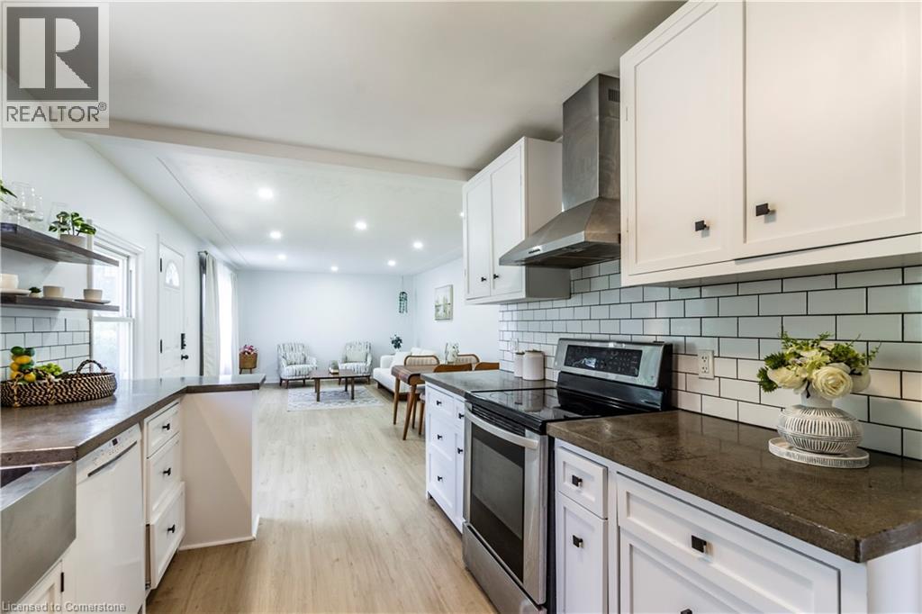Photo 7 of 250 Cardigan Street, Woodstock ON