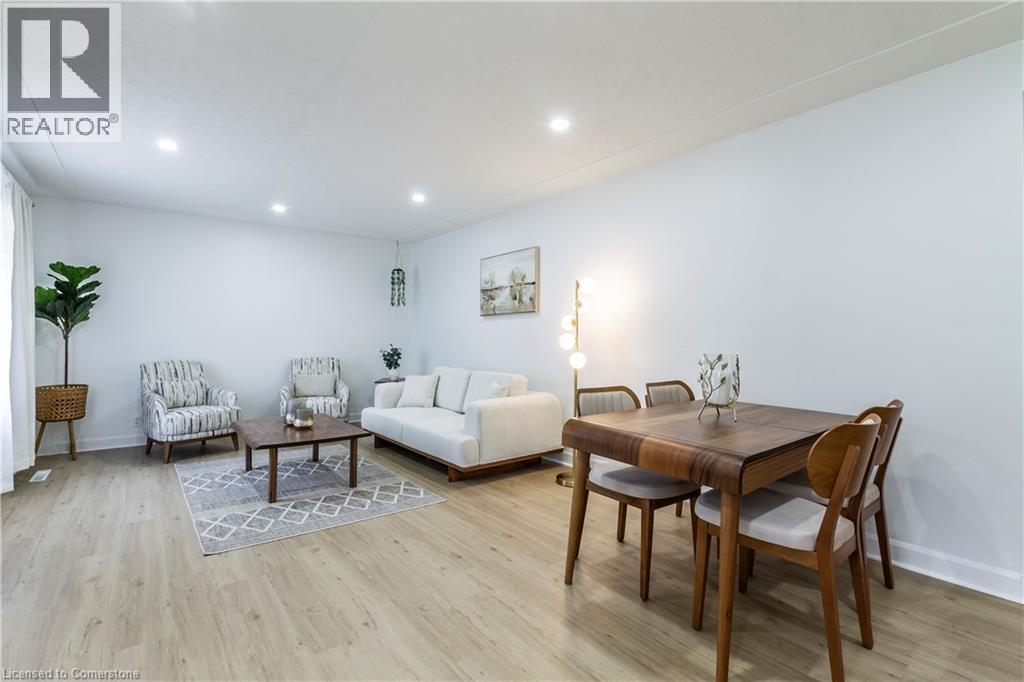 Photo 5 of 250 Cardigan Street, Woodstock ON