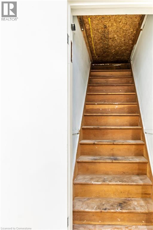 Photo 26 of 250 Cardigan Street, Woodstock ON