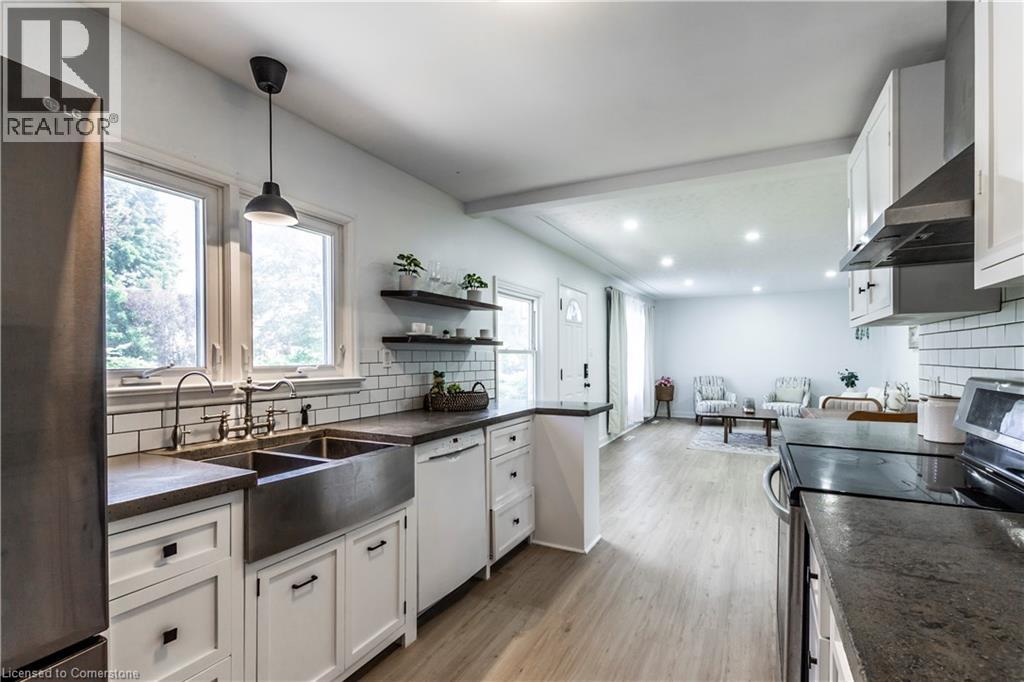 Photo 12 of 250 Cardigan Street, Woodstock ON