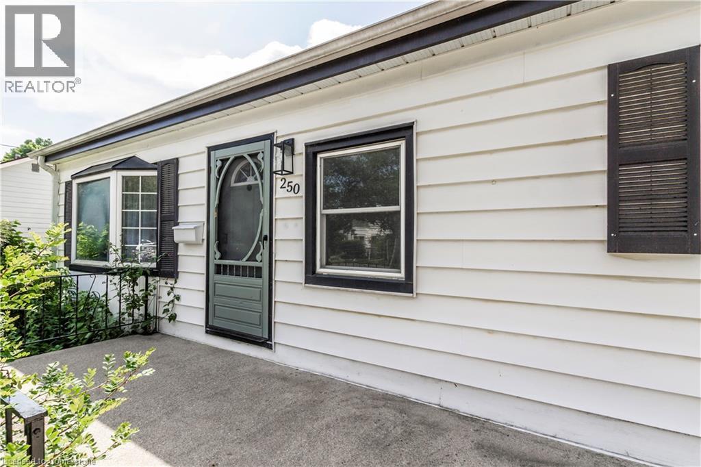 Photo 17 of 250 Cardigan Street, Woodstock ON