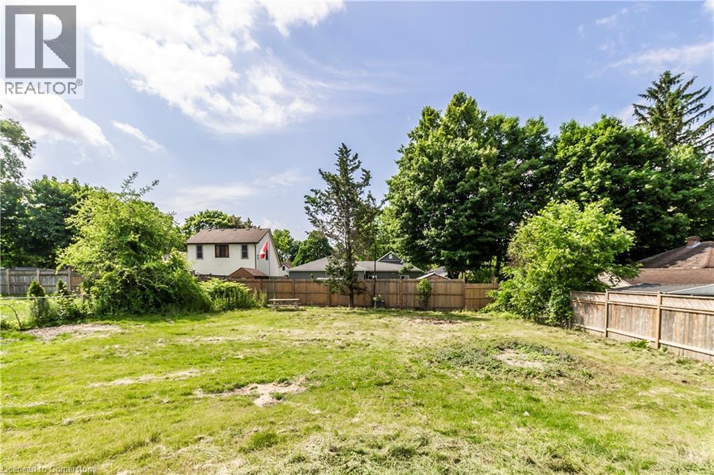 Photo 34 of 250 Cardigan Street, Woodstock ON