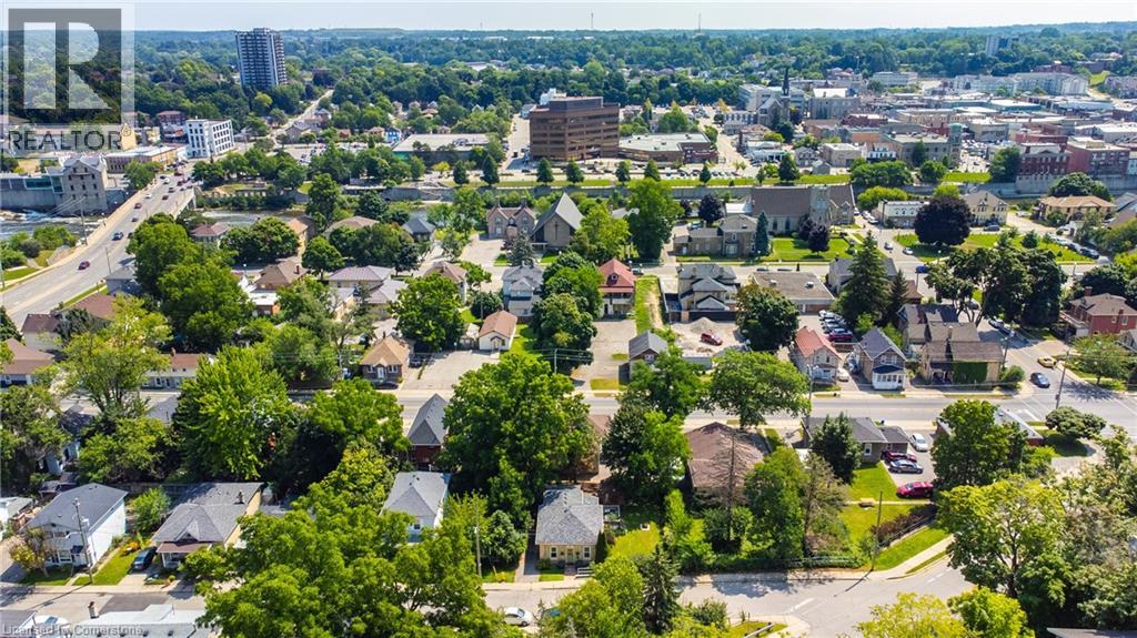 Photo 35 of 5 Metcalfe Street, Cambridge ON