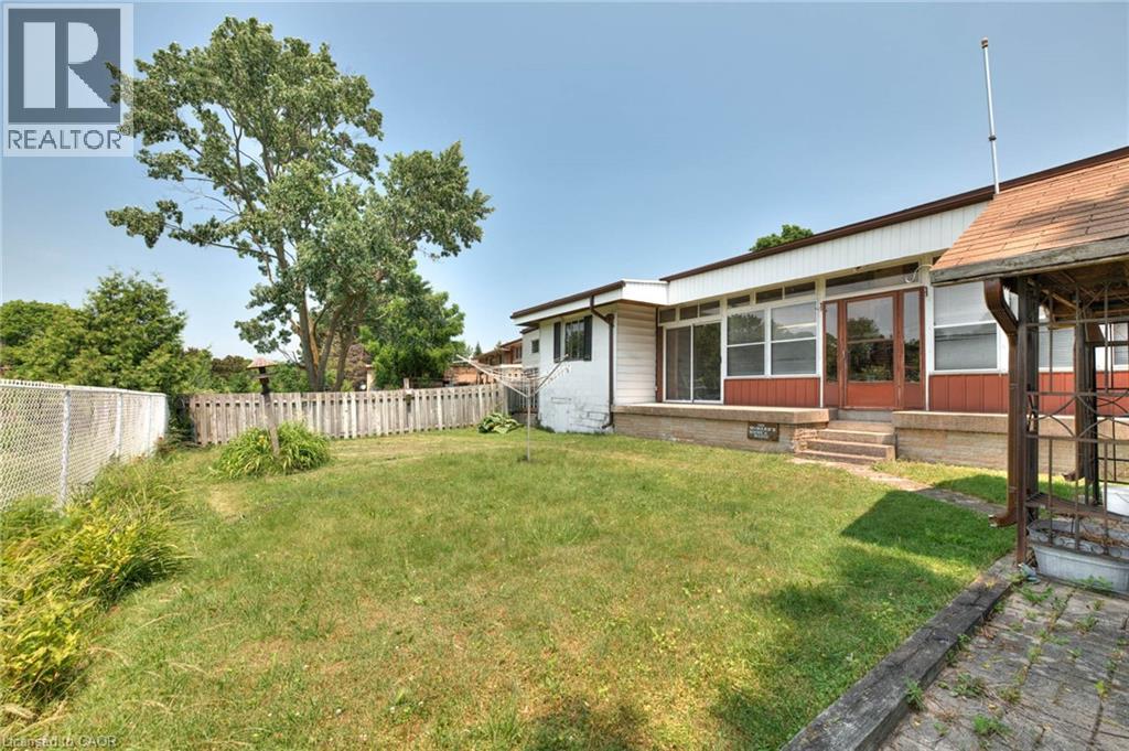 Photo 40 of 147 Clark Avenue, Kitchener ON