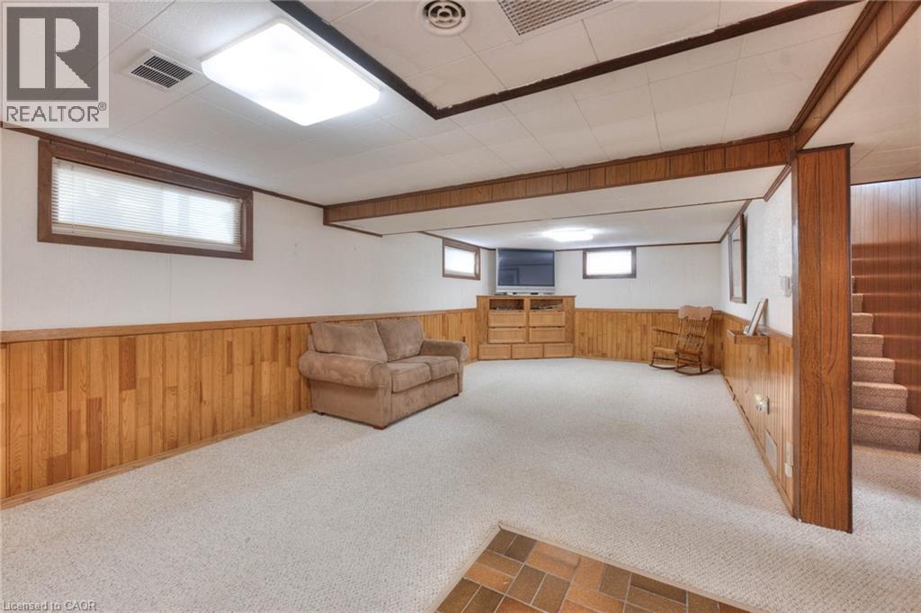 Photo 33 of 147 Clark Avenue, Kitchener ON