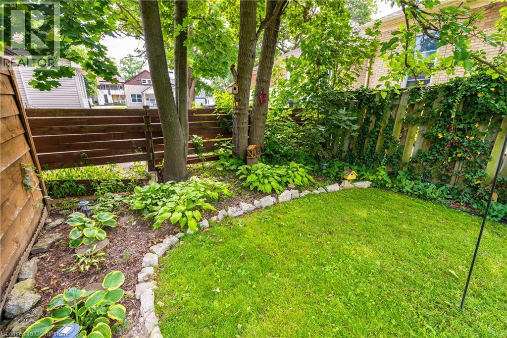 Photo 25 of 5 Metcalfe Street, Cambridge ON