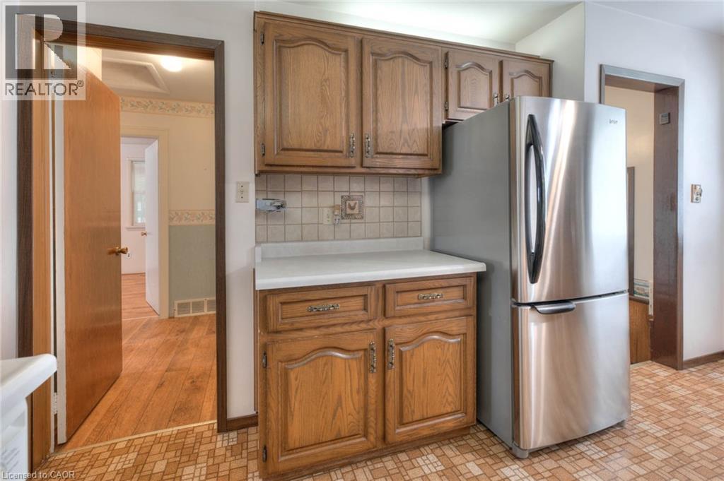 Photo 17 of 147 Clark Avenue, Kitchener ON