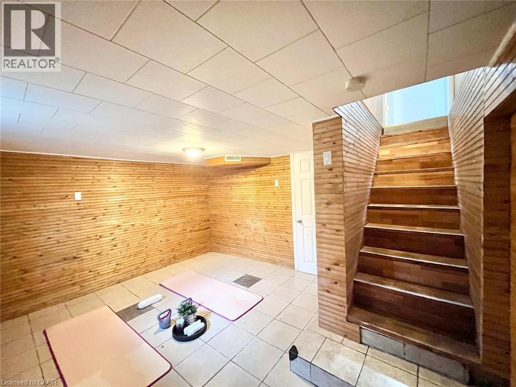 Photo 16 of 305 Patricia Avenue, Kitchener ON