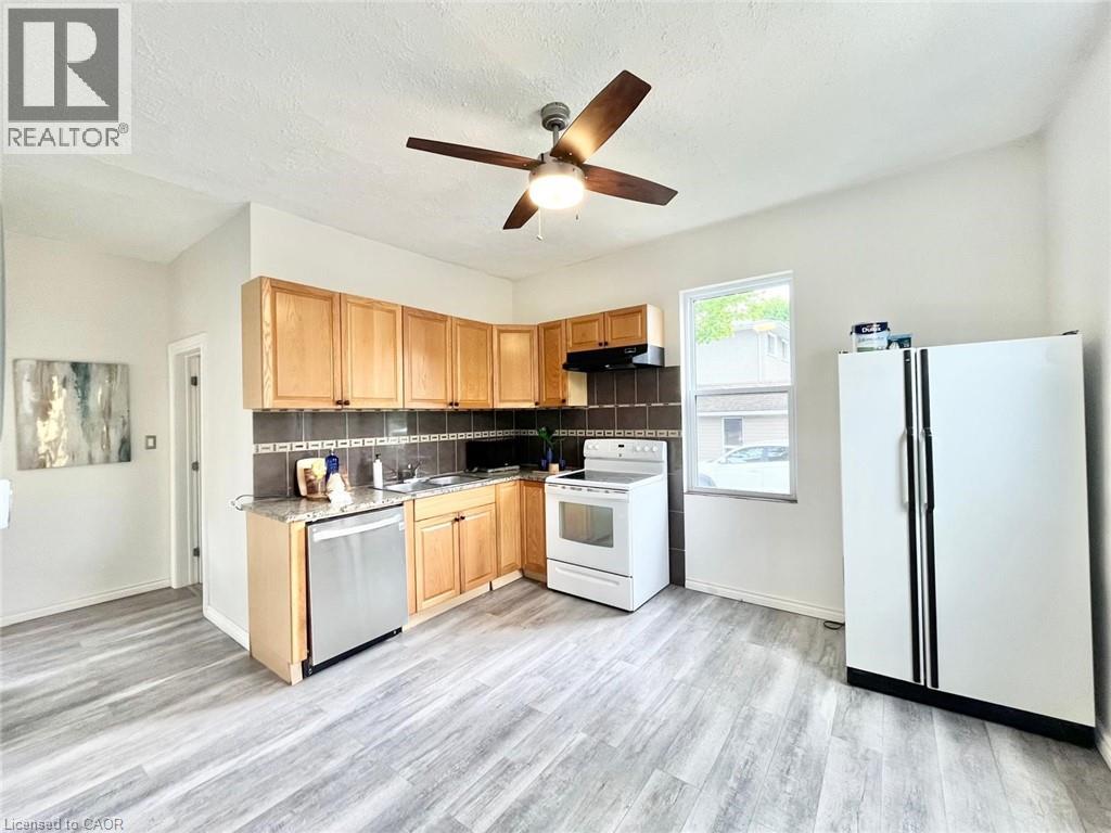 Photo 2 of 305 Patricia Avenue, Kitchener ON