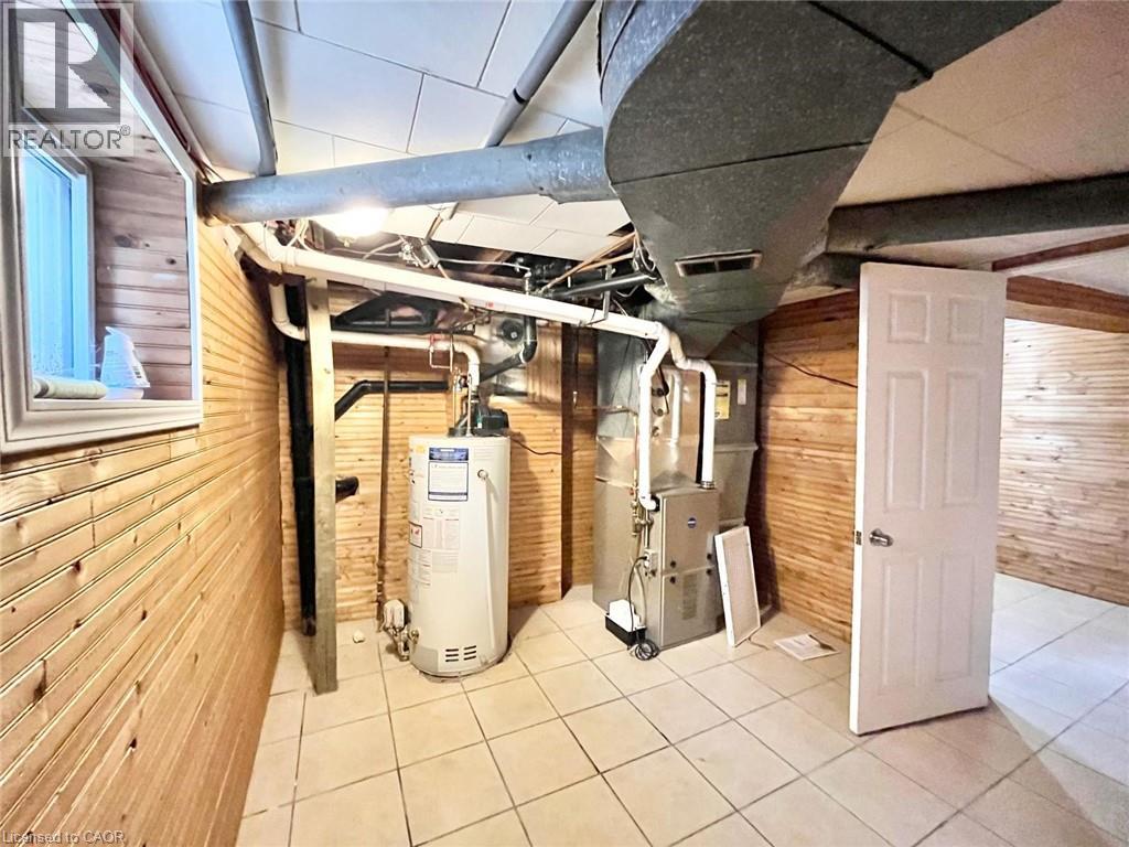 Photo 17 of 305 Patricia Avenue, Kitchener ON