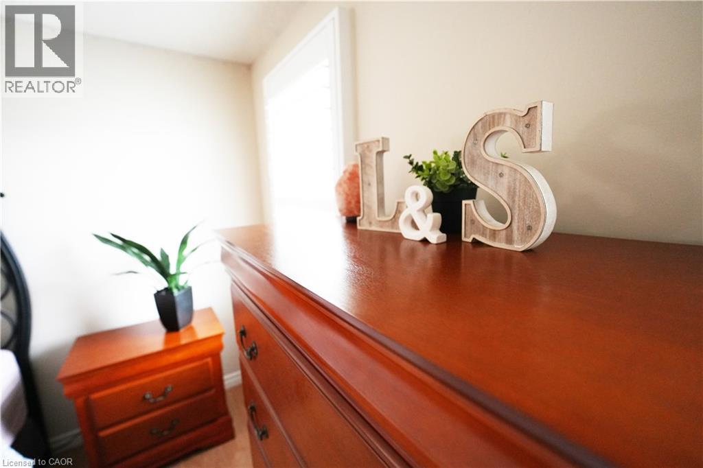 Photo 17 of 204 Quinte Court, Kitchener ON
