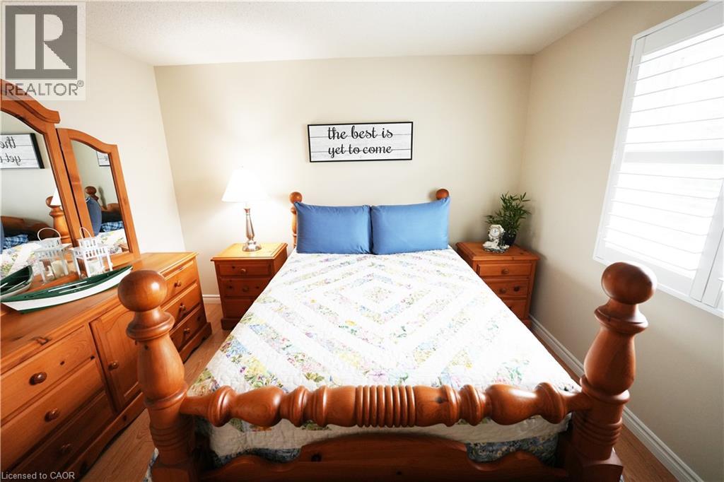 Photo 13 of 204 Quinte Court, Kitchener ON