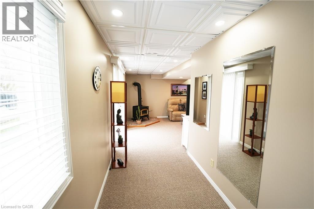 Photo 38 of 204 Quinte Court, Kitchener ON