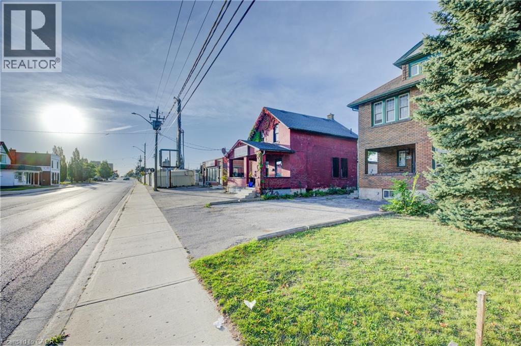 Photo 13 of 983 991 995 King St E 512 516 520 Charles St E Street, Kitchener ON