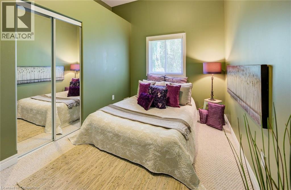 Photo 20 of 2 Smetana Drive, Kitchener ON