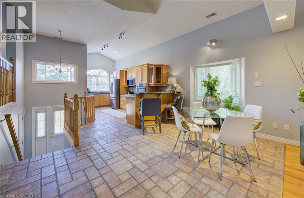 Photo 15 of 2 Smetana Drive, Kitchener ON
