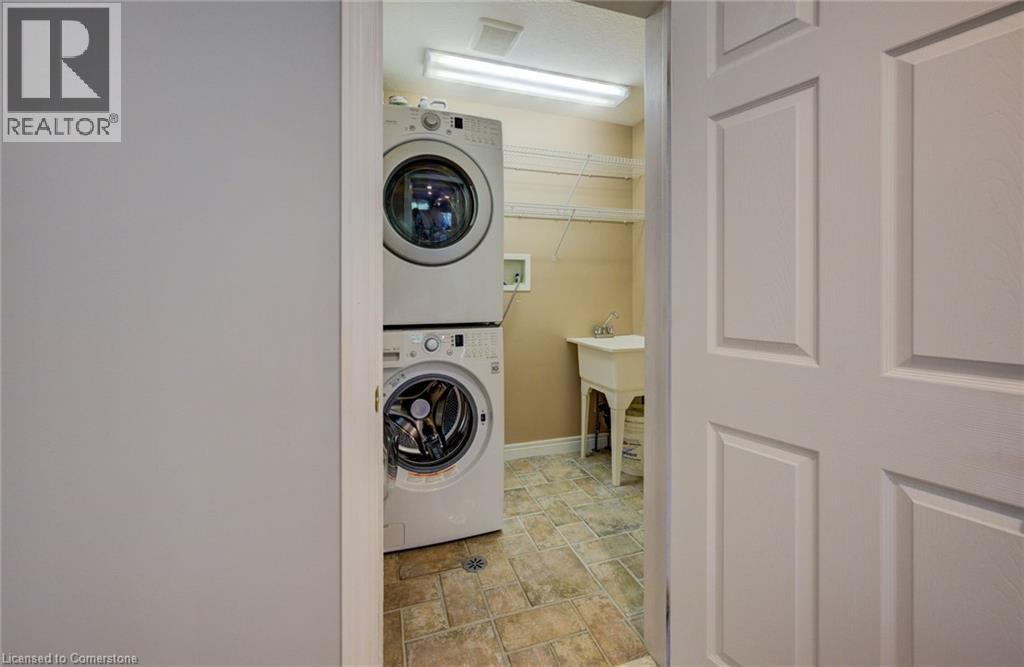 Photo 36 of 2 Smetana Drive, Kitchener ON