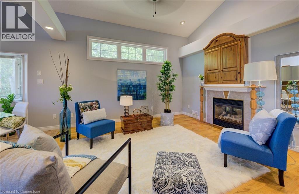 Photo 10 of 2 Smetana Drive, Kitchener ON