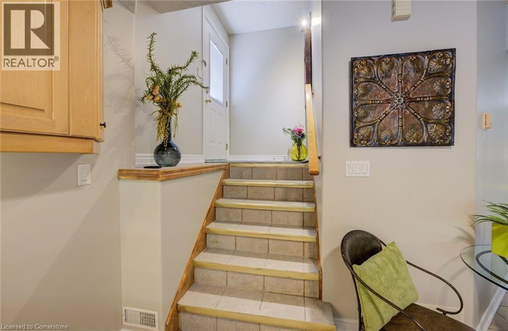 Photo 7 of 2 Smetana Drive, Kitchener ON