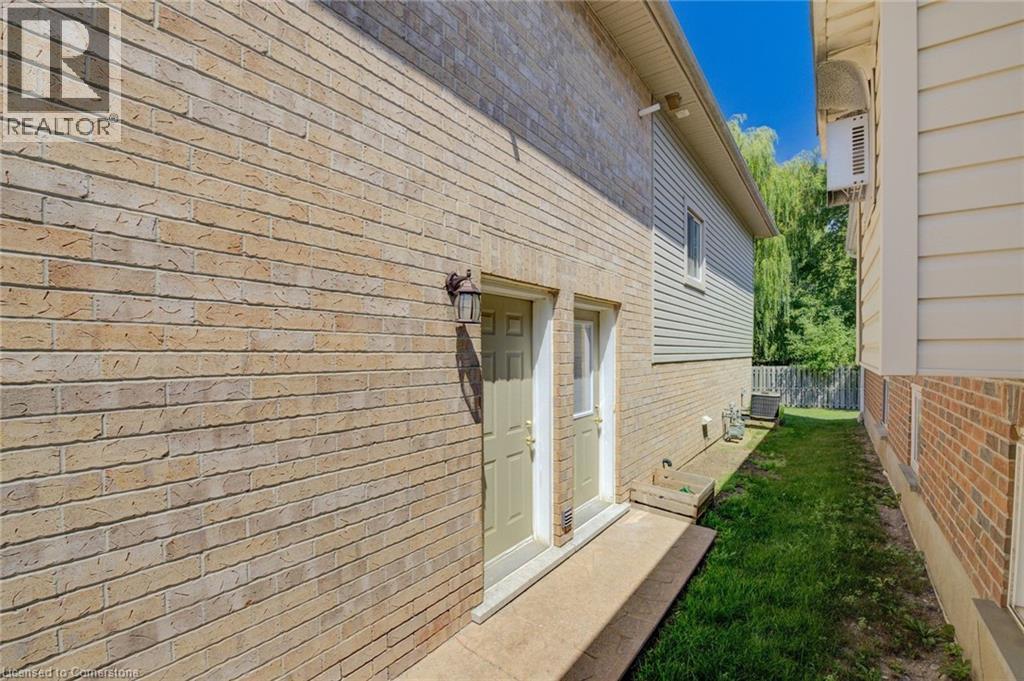 Photo 2 of 2 Smetana Drive, Kitchener ON